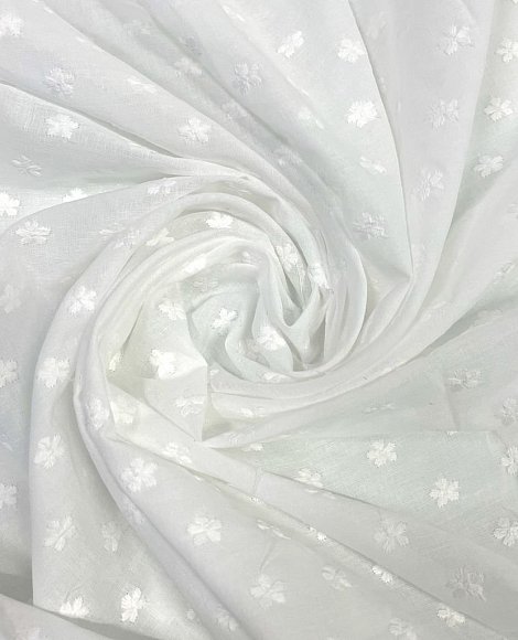 Батист молочный в мушку цветок